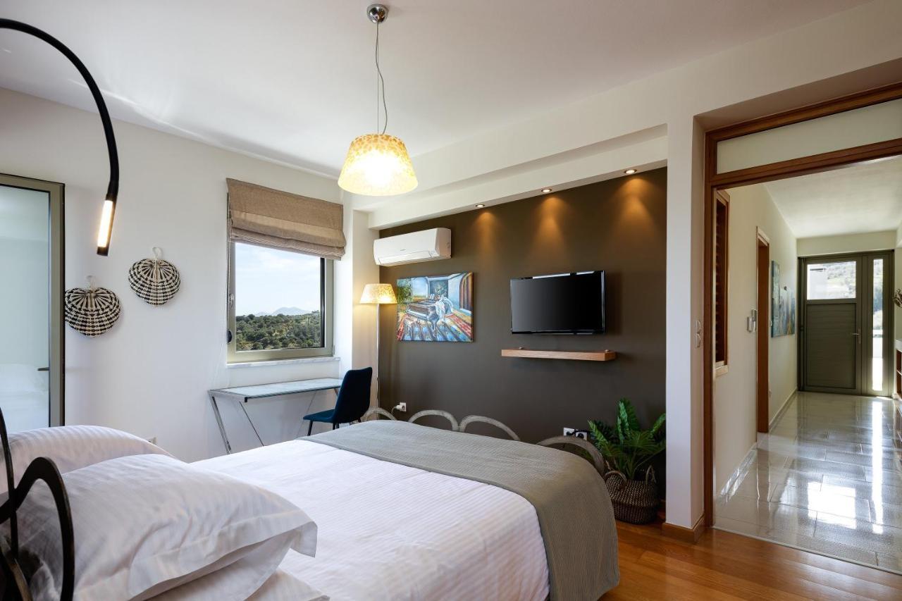 Rizes Villa With Jacuzzi & Heated Pool Agia Triada Exterior foto