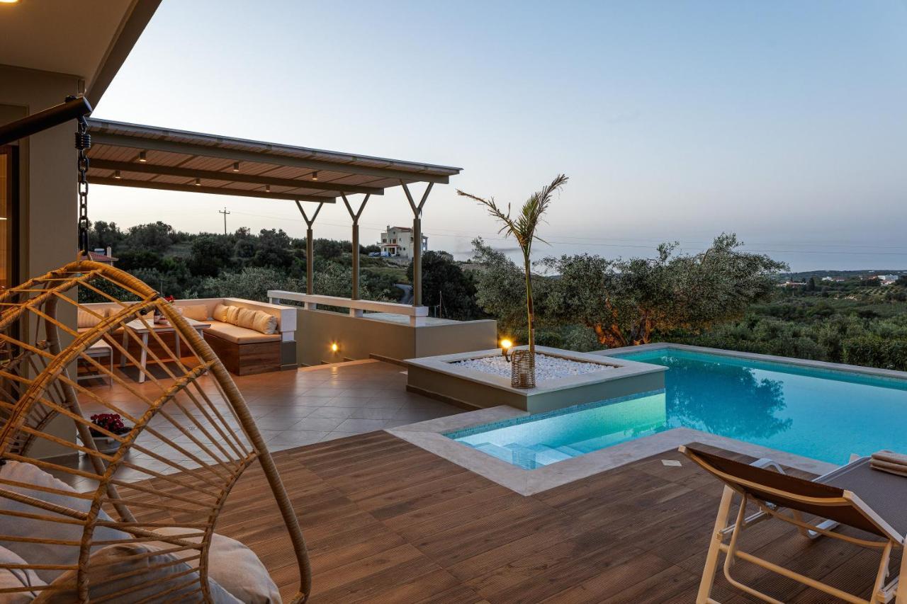 Rizes Villa With Jacuzzi & Heated Pool Agia Triada Exterior foto